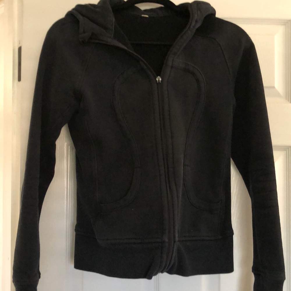 Lululemon jacket   Size 6